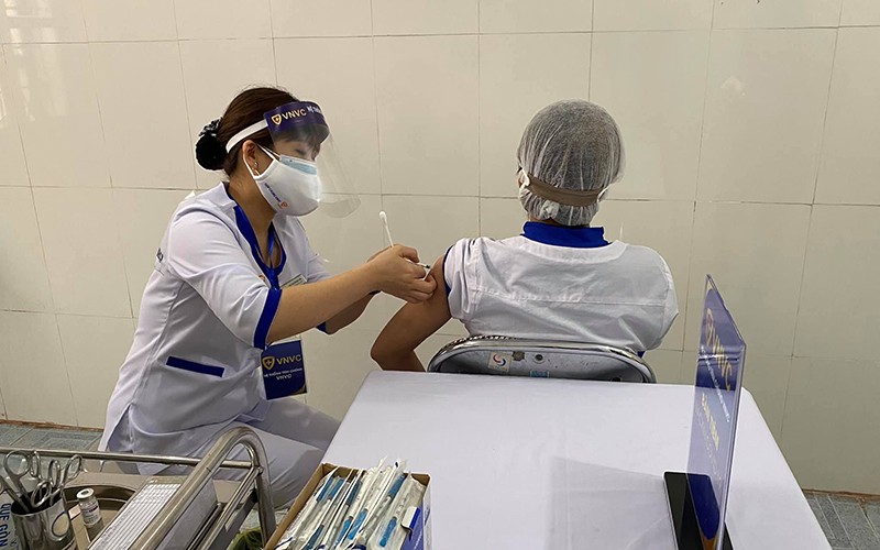 HSBC: Tốc độ triển khai tiêm chủng của Việt Nam đáng quan ngại 