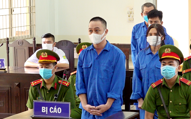 28 năm tù cho 4 đối tượng tổ chức đưa người Trung Quốc xuất cảnh trái phép