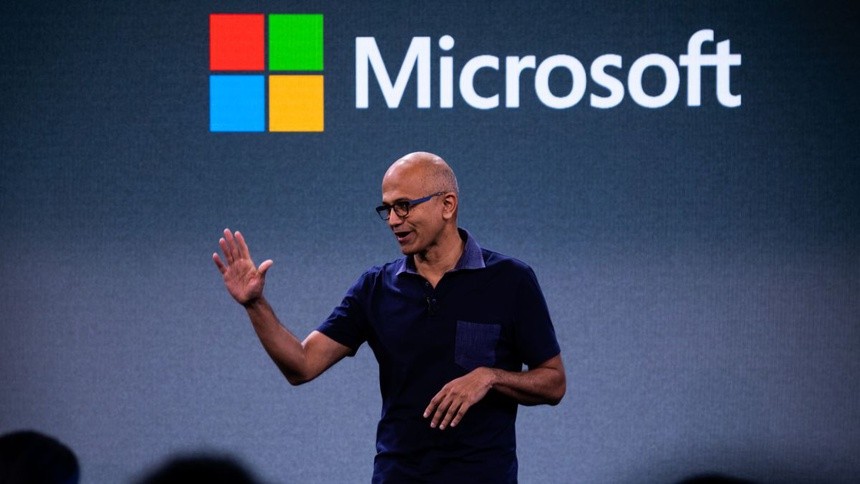 Microsoft cán mốc 2.000 tỷ USD, ngôi vị độc tôn của Apple lung lay