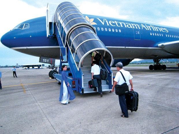 Vietnam Airlines hoãn chuyến, hơn 200 người chờ... 1 khách VIP