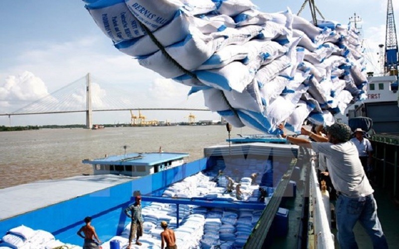Không phải Ấn Độ hay Thái Lan, Bangladesh đã chọn Việt Nam để nhập mua 50.000 tấn gạo đầu tiên theo hợp đồng G2G 