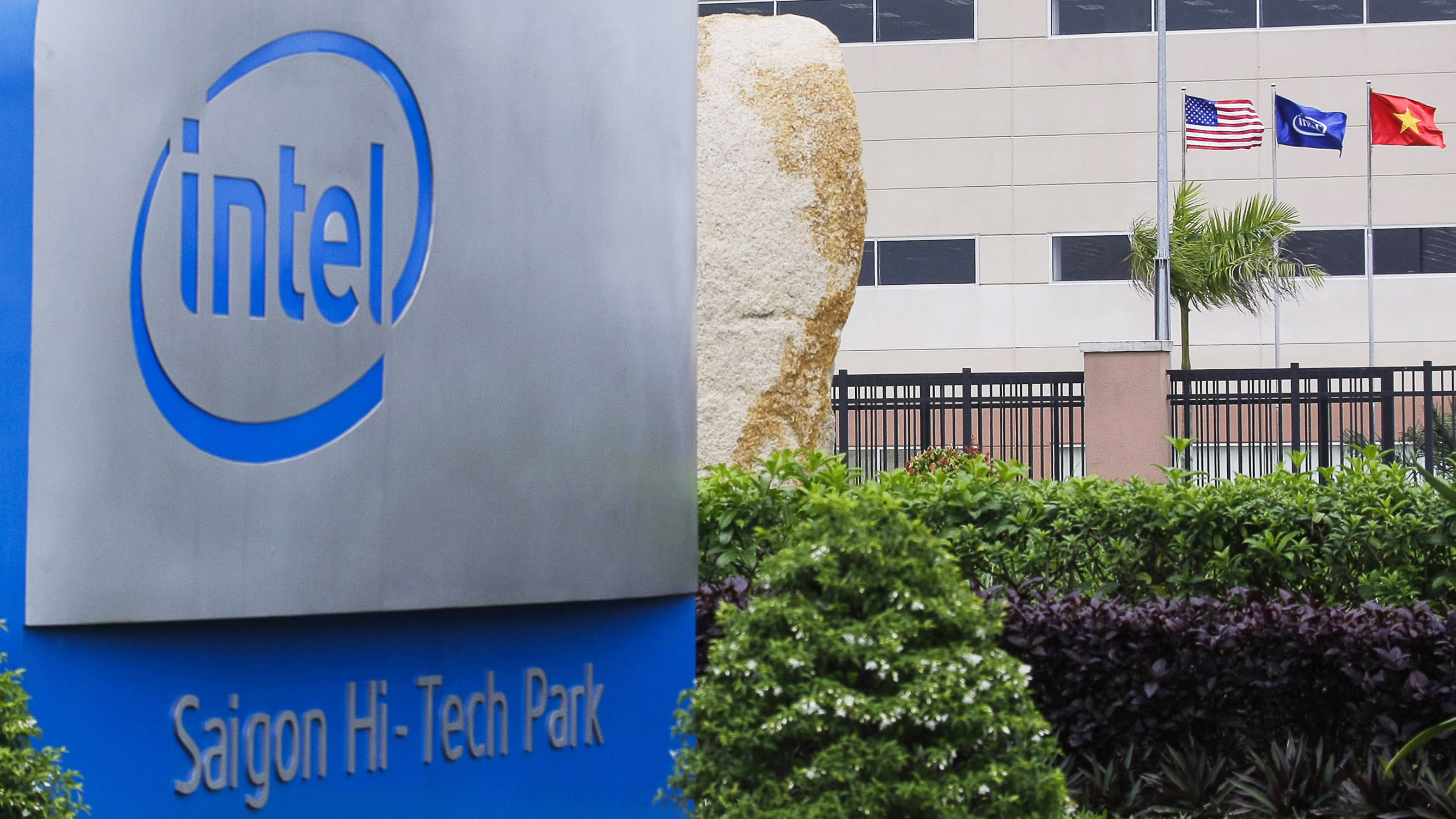 Nikkei: Intel đầu tư thêm 475 triệu USD vào Việt Nam