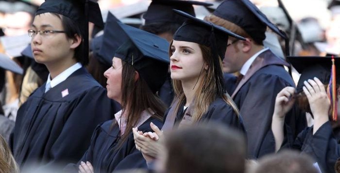 Emma Watson đã tốt nghiệp đại học Brown