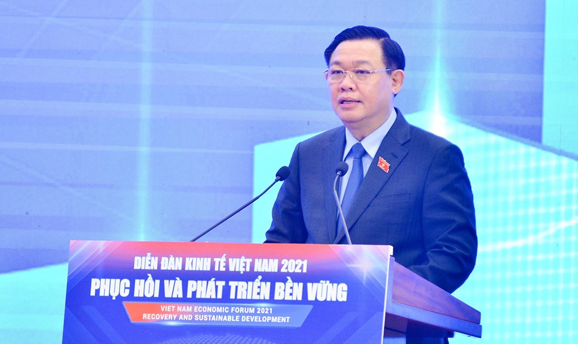 Chủ tịch Quốc hội Vương Đình Huệ phát biểu tại Diễn đàn Kinh tế Việt Nam 2021 - Ảnh: Quốc hội