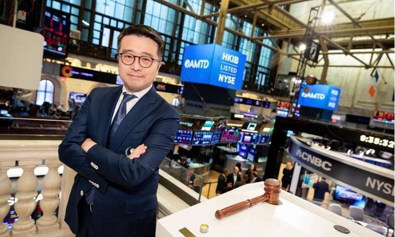 Ông Calvin Choi, CEO kiêm Chủ tịch AMTD Group. Ảnh: Forbes 