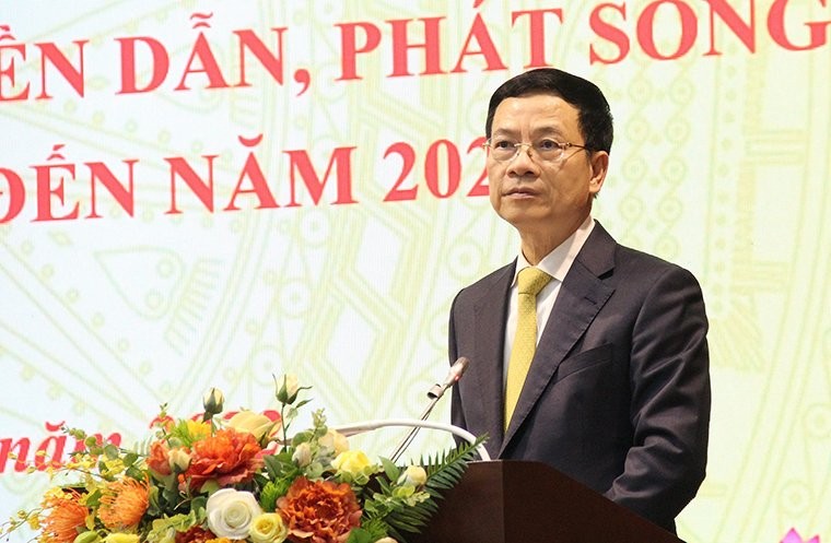 Bộ trưởng Nguyễn Mạnh Hùng phát biểu tại hội nghị