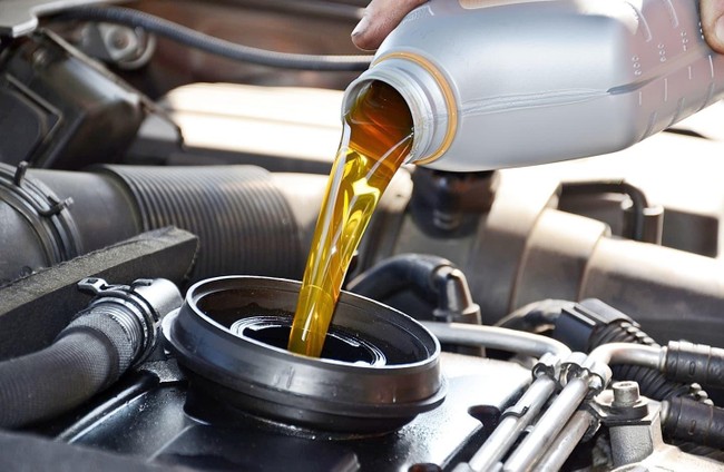 Những việc cần làm để xe ô tô tiết kiệm nhiên liệu trong cơn “bão giá” xăng dầu ảnh 1